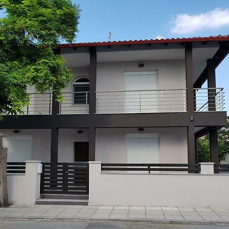 Fantastic Four Apartments Неойе Епиватай Екстериор снимка