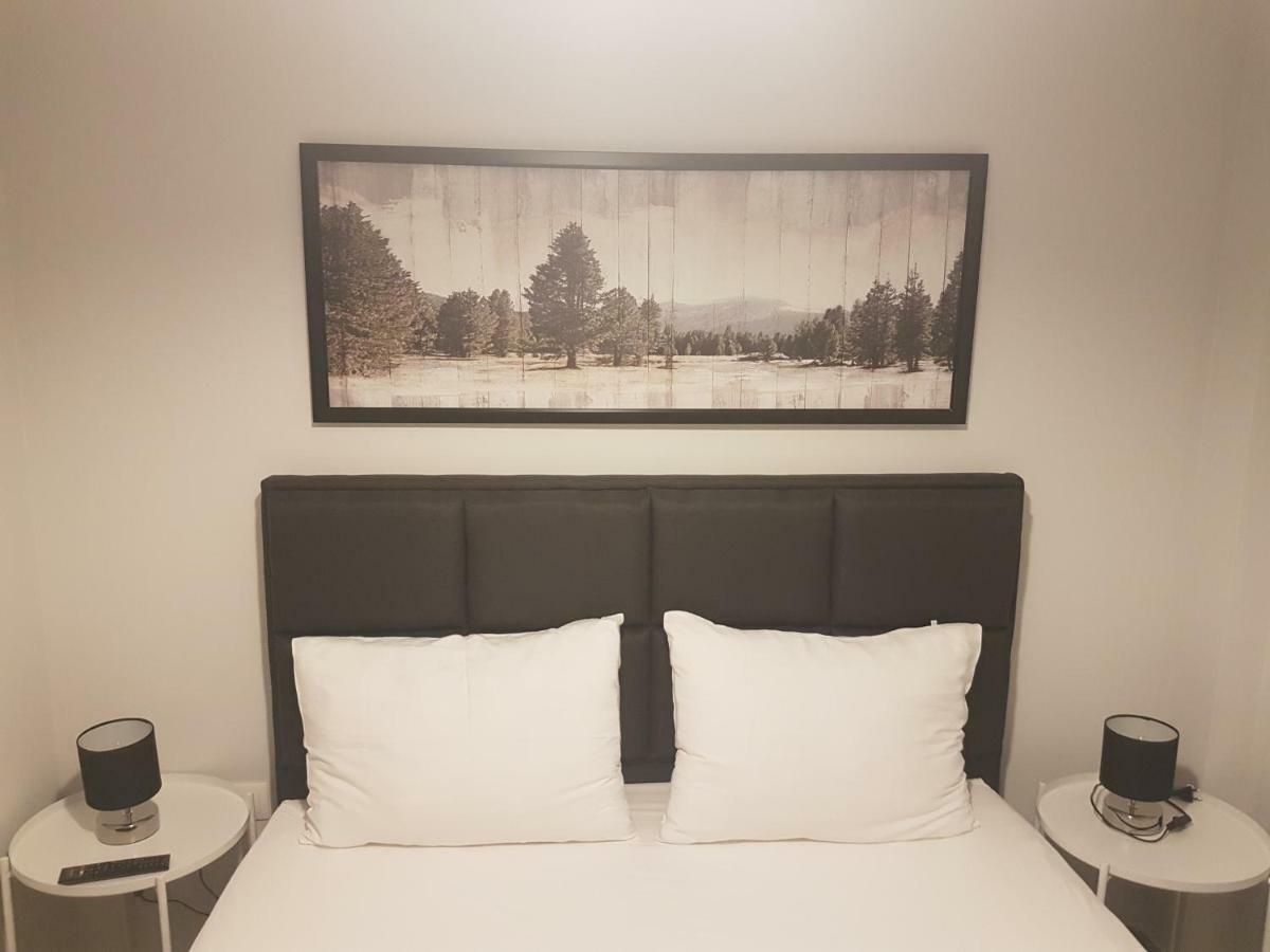 Fantastic Four Apartments Неойе Епиватай Екстериор снимка