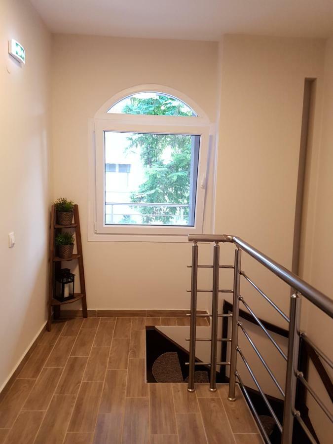 Fantastic Four Apartments Неойе Епиватай Екстериор снимка