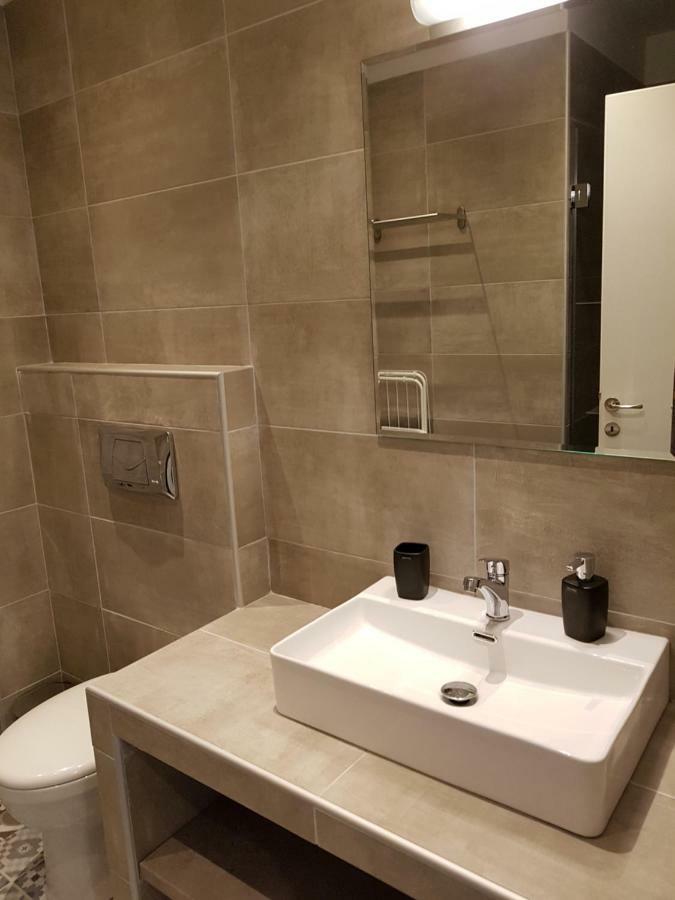 Fantastic Four Apartments Неойе Епиватай Екстериор снимка