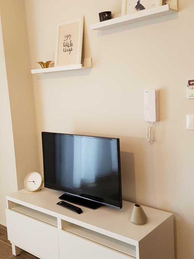 Fantastic Four Apartments Неойе Епиватай Екстериор снимка